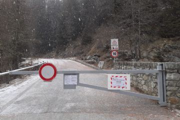 Chiusura invernale strada Cort-Dondénaz